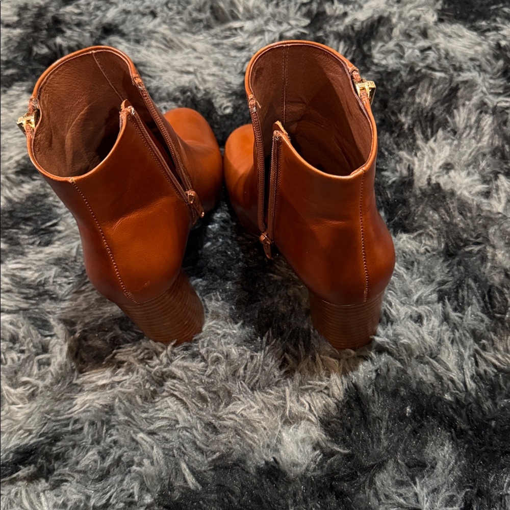Jeffrey Campbell Elegant Brown Ankle Boots - Picture 5 of 9